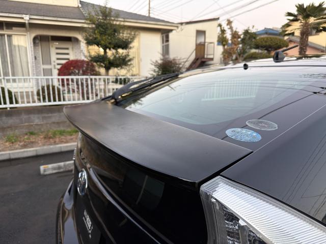プリウス Ｓ　禁煙車　純正ＯＰメモリーナビ　１セグＴＶ　バックカメラ　フルオートエアコン　電動格納ミラー　ビルトインＥＴＣ　ヘッドライトレベライザー　シートリフター　ミラーウインカー　グレーインテリア　ステリモ（16枚目）