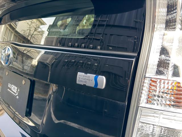 プリウス Ｓ　禁煙車　純正ＯＰメモリーナビ　１セグＴＶ　バックカメラ　フルオートエアコン　電動格納ミラー　ビルトインＥＴＣ　ヘッドライトレベライザー　シートリフター　ミラーウインカー　グレーインテリア　ステリモ（19枚目）