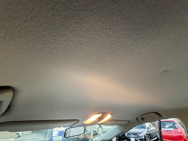 プリウス Ｓ　禁煙車　純正ＯＰメモリーナビ　１セグＴＶ　バックカメラ　フルオートエアコン　電動格納ミラー　ビルトインＥＴＣ　ヘッドライトレベライザー　シートリフター　ミラーウインカー　グレーインテリア　ステリモ（34枚目）