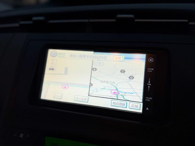 プリウス Ｓ　禁煙車　純正ＯＰメモリーナビ　１セグＴＶ　バックカメラ　フルオートエアコン　電動格納ミラー　ビルトインＥＴＣ　ヘッドライトレベライザー　シートリフター　ミラーウインカー　グレーインテリア　ステリモ（44枚目）