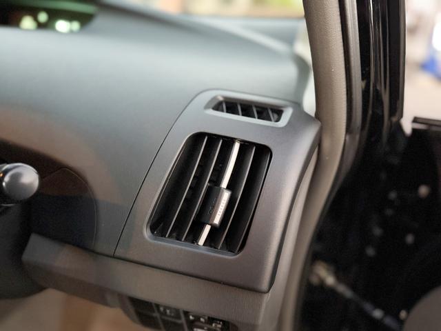 プリウス Ｓ　禁煙車　純正ＯＰメモリーナビ　１セグＴＶ　バックカメラ　フルオートエアコン　電動格納ミラー　ビルトインＥＴＣ　ヘッドライトレベライザー　シートリフター　ミラーウインカー　グレーインテリア　ステリモ（55枚目）