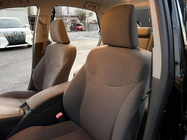 プリウス Ｓ　禁煙車　純正ＯＰメモリーナビ　１セグＴＶ　バックカメラ　フルオートエアコン　電動格納ミラー　ビルトインＥＴＣ　ヘッドライトレベライザー　シートリフター　ミラーウインカー　グレーインテリア　ステリモ（78枚目）