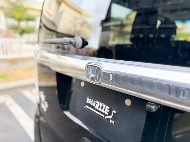 Ｎ－ＢＯＸ＋カスタム Ｇ・ターボパッケージ　禁煙車　地デジＴＶ　バックカメラ　両側パワースライドドア　ターボ　パドルシフト　クルーズコントロール　オートライト　フルエアロ　１４インチアルミ　フォグ　ブラックインテリア　荷台フルフラット（17枚目）