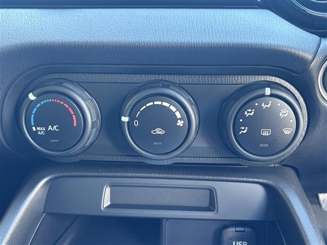 ロードスター 990S /ワンオーナー/F6マニュアル/i-ACTIVESENSE/純正RAYS製鍛造16インチAW/Brenboキャリパー/純正オーディオ/クリアランスソナー/キーレス/LEDライト/BSM/レーンアシスト(13枚目)