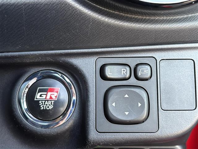 アクア G GRスポーツ /セーフティセンス/GR専用ハーフレザー/純正SDナビ/フルセグTV/Bカメラ/クルーズコントロール/LEDライト/LEDフォグ/ドラレコ/スマートキー/純正16インチAW/ETC/革巻きステアリング(18枚目)