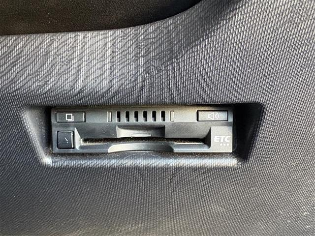 アクア G GRスポーツ /セーフティセンス/GR専用ハーフレザー/純正SDナビ/フルセグTV/Bカメラ/クルーズコントロール/LEDライト/LEDフォグ/ドラレコ/スマートキー/純正16インチAW/ETC/革巻きステアリング(21枚目)