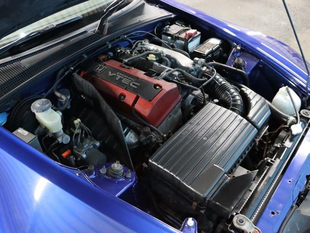 Ｓ２０００ ベースグレード　ＢＢＳ１７インチアルミＲＧ－Ｒ／禁煙車／社外マフラー／ハーフレザーシート／キーレスエントリー／ＨＩＤヘッドライト／電動ソフトトップ／革巻きステアリングホイール／ＳＲＳエアバッグ／リモコンキー（13枚目）