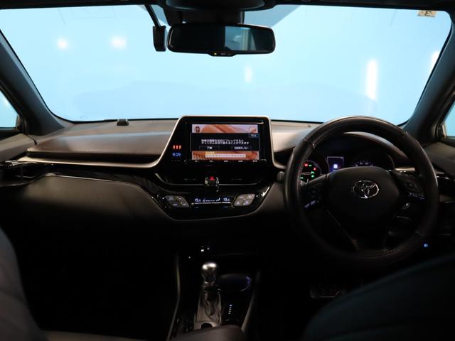 Ｃ－ＨＲ Ｇ　禁煙車／ＴＲＤフルエアロ／Ｃ－ＨＲロゴ入りヘッドライト／革シート／バックカメラ／純正９インチナビ／ドライブレコーダー／セーフティセンスＰ／シートヒーター／純正１８インチＡＷ／ＥＴＣ２．０／フルセグ（6枚目）