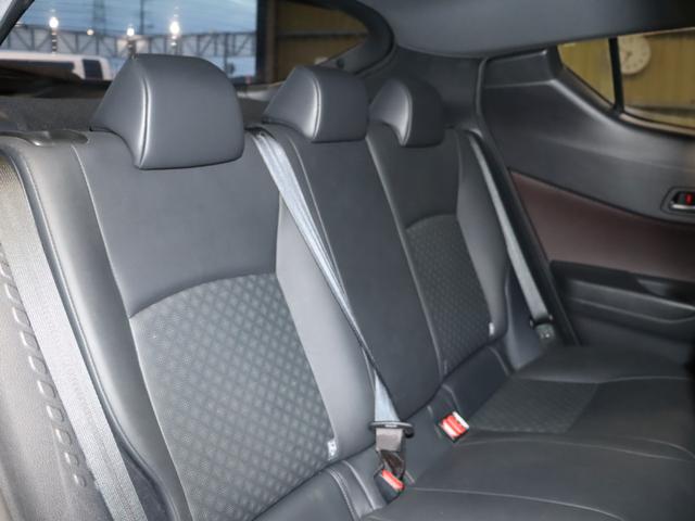 Ｃ－ＨＲ Ｇ　禁煙車／ＴＲＤフルエアロ／Ｃ－ＨＲロゴ入りヘッドライト／革シート／バックカメラ／純正９インチナビ／ドライブレコーダー／セーフティセンスＰ／シートヒーター／純正１８インチＡＷ／ＥＴＣ２．０／フルセグ（8枚目）