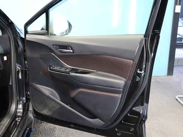 Ｃ－ＨＲ Ｇ　禁煙車／ＴＲＤフルエアロ／Ｃ－ＨＲロゴ入りヘッドライト／革シート／バックカメラ／純正９インチナビ／ドライブレコーダー／セーフティセンスＰ／シートヒーター／純正１８インチＡＷ／ＥＴＣ２．０／フルセグ（32枚目）