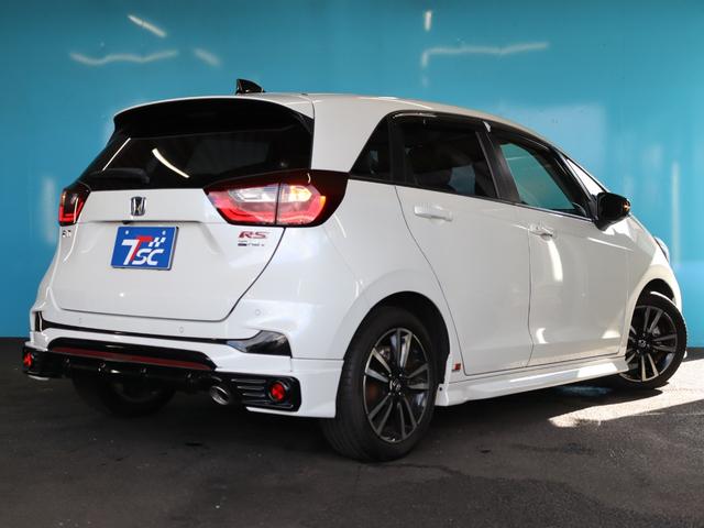 フィット ｅ：ＨＥＶ　ＲＳ　無限フルエアロ／９インチホンダコネクトディスプレイ／禁煙／ハーフレザーシート／衝突軽減ブレーキ／アダプティブクルーズ／バックカメラ／ＬＥＤヘッドランプ／（32枚目）