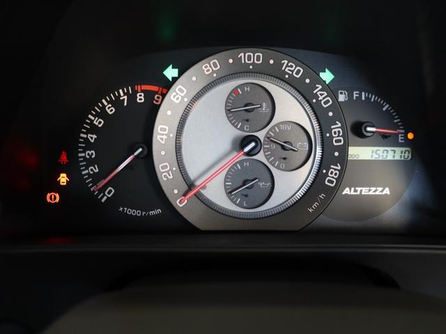 アルテッツァ ＲＳ２００　クオリタート　タイベル交換済／エクセーヌシートセット／フジツボ製純正マフラー／禁煙／ＴＥＩＮ車高調／クスコタワーバー／ナビ／Ｂｌｕｅｔｏｏｔｈ／フルセグ／ＨＩＤヘッドライト／パワーシート／ハーフレザーシート／ＥＴＣ（39枚目）