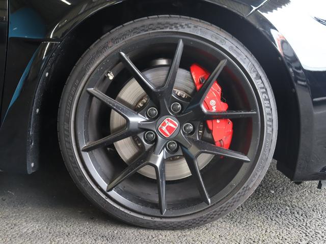 シビック タイプR 禁煙/HondaLogR/ホンダセンシング/ブレンボレッドキャリパー/大型ウィング/ドライブレコーダー前後/ETC/純正19インチアルミホイール/アダプティブクルーズコントロール/Bluetooth(27枚目)