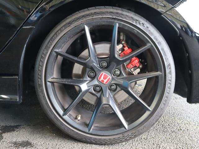 シビック タイプR 禁煙/HondaLogR/ホンダセンシング/ブレンボレッドキャリパー/大型ウィング/ドライブレコーダー前後/ETC/純正19インチアルミホイール/アダプティブクルーズコントロール/Bluetooth(31枚目)