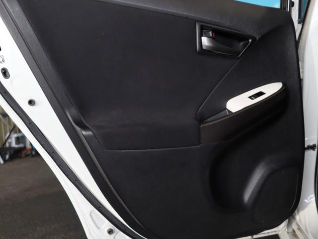 プリウス Ｓツーリングセレクション・Ｇ’ｓ　後期／禁煙／ＡＬＰＩＮＥＢＩＧ－Ｘ９インチナビ／ＥＴＣ／バックカメラ／フルセグ／Ｂｌｕｅｔｏｏｔｈ接続／ＨＩＤヘッドライト／フォグランプ（40枚目）
