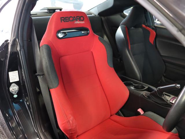 86 GT RECAROシート/TRDマフラー/GTウイング/社外エアクリーナー/オートライト/HIDヘッドライト/スマートキー/社外16インチアルミホイール/フォグランプ/ABS/オートエアコン/パワステ(6枚目)