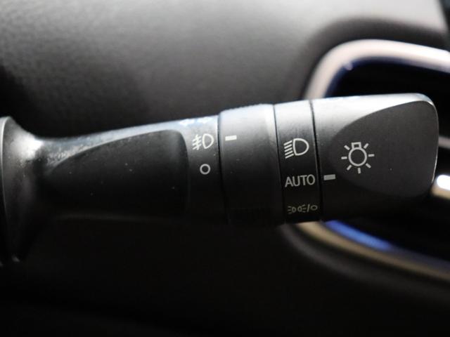 TOYOTA PRIUS A TOURING SELECTION