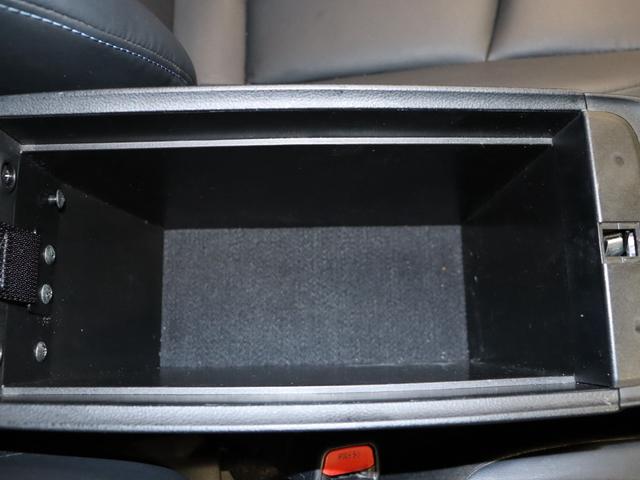 TOYOTA PRIUS A TOURING SELECTION