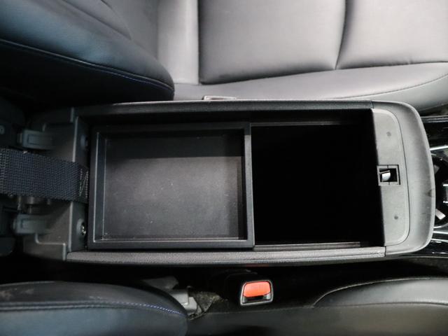 TOYOTA PRIUS A TOURING SELECTION