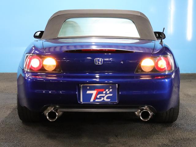 S2000 ベースグレード BBS17インチアルミRG-R/禁煙車/社外マフラー/ハーフレザーシート/キーレスエントリー/HIDヘッドライト/電動ソフトトップ/革巻きステアリングホイール/SRSエアバッグ/リモコンキー(18枚目)