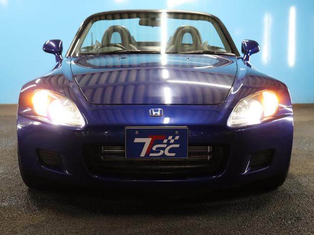 S2000 ベースグレード BBS17インチアルミRG-R/禁煙車/社外マフラー/ハーフレザーシート/キーレスエントリー/HIDヘッドライト/電動ソフトトップ/革巻きステアリングホイール/SRSエアバッグ/リモコンキー(22枚目)