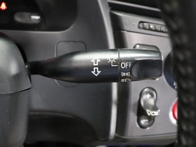 S2000 ベースグレード BBS17インチアルミRG-R/禁煙車/社外マフラー/ハーフレザーシート/キーレスエントリー/HIDヘッドライト/電動ソフトトップ/革巻きステアリングホイール/SRSエアバッグ/リモコンキー(47枚目)