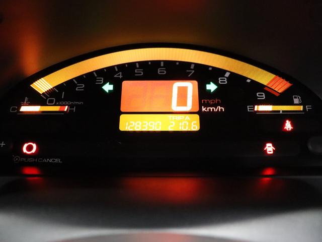 S2000 ベースグレード BBS17インチアルミRG-R/禁煙車/社外マフラー/ハーフレザーシート/キーレスエントリー/HIDヘッドライト/電動ソフトトップ/革巻きステアリングホイール/SRSエアバッグ/リモコンキー(52枚目)