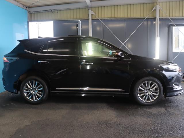 ハリアー プレミアム　アドバンスドパッケージ　ムーンルーフ／モデリスタフルエアロ／ＪＢＬプレミアムサウンド／全方位カメラ／クリアランスソナー／アダプティブクルーズ／フルセグ／Ｂｌｕｅｔｏｏｔｈオーディオ／禁煙車／パワーシート（31枚目）