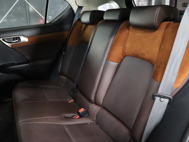 CT CT200h バージョンC 後期型/ムーンルーフ/L_texファブリックコンビシートセット/バックカメラ/ドライブレコーダー/シートヒーター/セーフティシステムプラス/ブルーレイ再生/禁煙/ETC2.0/パワーシート/USB入力(45枚目)