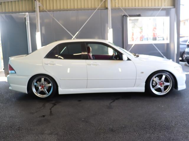 アルテッツァ RS200 クオリタート タイベル交換済/エクセーヌシートセット/フジツボ製純正マフラー/禁煙/TEIN車高調/クスコタワーバー/ナビ/Bluetooth/フルセグ/HIDヘッドライト/パワーシート/ハーフレザーシート/ETC(21枚目)