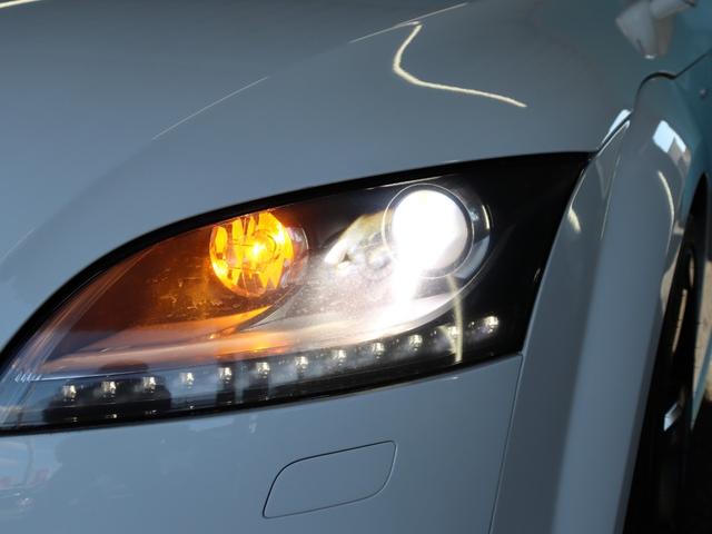 ＴＴクーペ ２．０ＴＦＳＩ　Ｓラインパッケージ／純正ナビ／Ｂｌｕｅｔｏｏｔｈオーディオ／フルセグ／Ｂカメラ／ＥＴＣ／電動格納ミラー／オートライト／バックフォグ／ＭＴモード／社外１９インチＡＷ（16枚目）