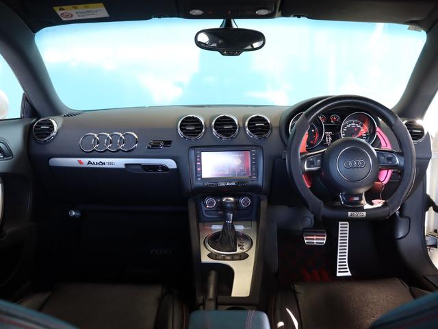 ＴＴクーペ ２．０ＴＦＳＩ　Ｓラインパッケージ／純正ナビ／Ｂｌｕｅｔｏｏｔｈオーディオ／フルセグ／Ｂカメラ／ＥＴＣ／電動格納ミラー／オートライト／バックフォグ／ＭＴモード／社外１９インチＡＷ（41枚目）