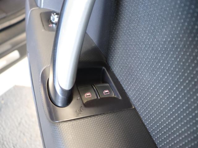 ＴＴクーペ ２．０ＴＦＳＩ　Ｓラインパッケージ／純正ナビ／Ｂｌｕｅｔｏｏｔｈオーディオ／フルセグ／Ｂカメラ／ＥＴＣ／電動格納ミラー／オートライト／バックフォグ／ＭＴモード／社外１９インチＡＷ（44枚目）