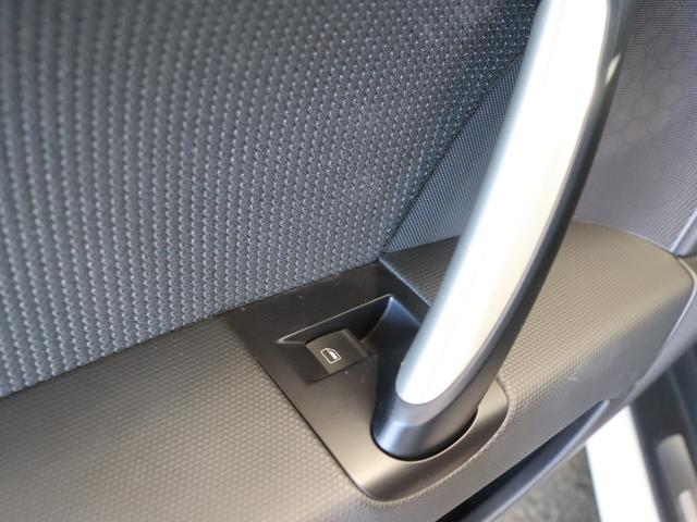 ＴＴクーペ ２．０ＴＦＳＩ　Ｓラインパッケージ／純正ナビ／Ｂｌｕｅｔｏｏｔｈオーディオ／フルセグ／Ｂカメラ／ＥＴＣ／電動格納ミラー／オートライト／バックフォグ／ＭＴモード／社外１９インチＡＷ（61枚目）