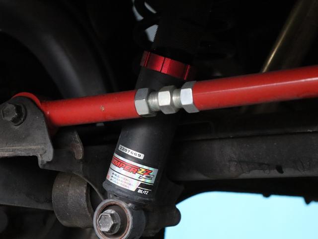 ジムニー XC 禁煙車/後期型/BLITZ車高調リフトアップ/ADVAN16AW/マフラーカッター/YOKOHAMAタイヤ/KENWOODオーディオ/INNOルーフレール/ETC/ターボ/フォグランプ/4WD/5MT(13枚目)