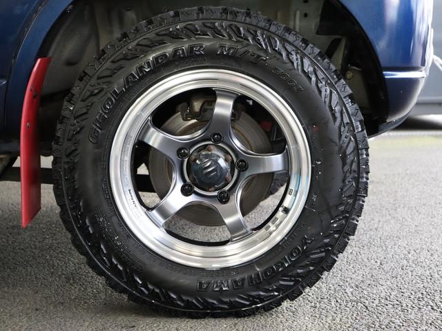 ジムニー XC 禁煙車/後期型/BLITZ車高調リフトアップ/ADVAN16AW/マフラーカッター/YOKOHAMAタイヤ/KENWOODオーディオ/INNOルーフレール/ETC/ターボ/フォグランプ/4WD/5MT(27枚目)
