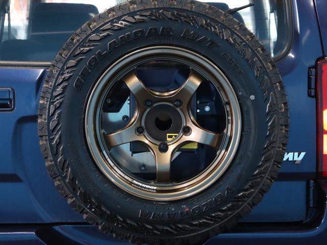 ジムニー XC 禁煙車/後期型/BLITZ車高調リフトアップ/ADVAN16AW/マフラーカッター/YOKOHAMAタイヤ/KENWOODオーディオ/INNOルーフレール/ETC/ターボ/フォグランプ/4WD/5MT(30枚目)