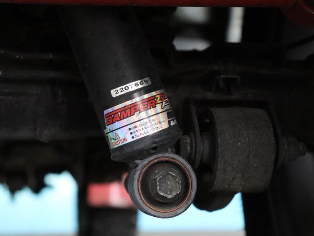 ジムニー XC 禁煙車/後期型/BLITZ車高調リフトアップ/ADVAN16AW/マフラーカッター/YOKOHAMAタイヤ/KENWOODオーディオ/INNOルーフレール/ETC/ターボ/フォグランプ/4WD/5MT(38枚目)
