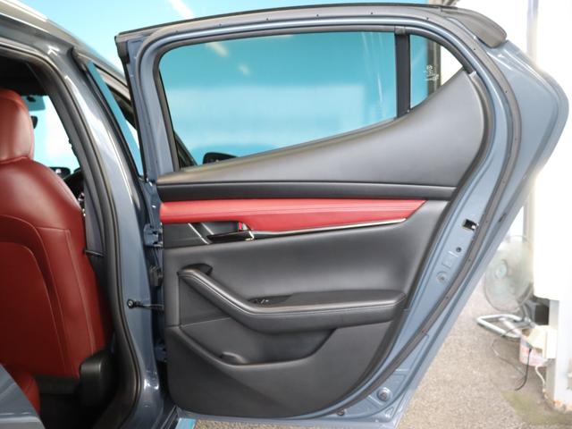 ＭＡＺＤＡ３ファストバック ＸＤバーガンディ　セレクション　禁煙車／シグネイチャースタイルフルエアロ／３６０°セーフティパッケージ／ＢＯＳＥ／ブラインドスポットモニター／アダプティブクルーズコントロール／純正１８インチＡＷ／ＥＴＣ／Ｂｌｕｅｔｏｏｔｈ／革シート（43枚目）