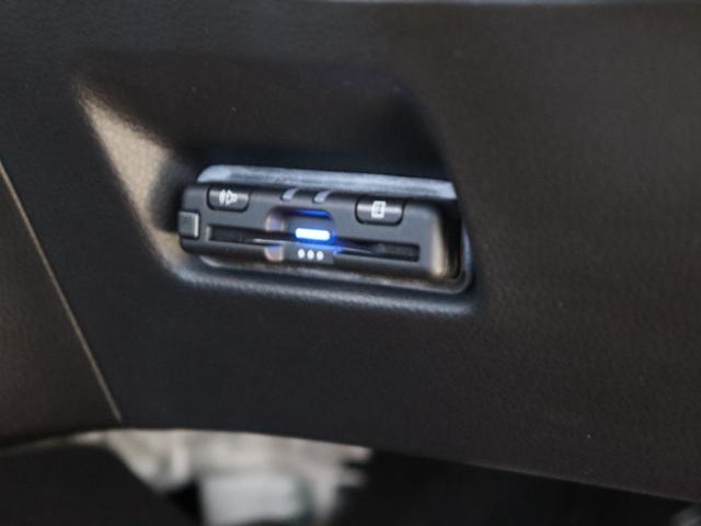 フィット e:HEV RS 無限フルエアロ/9インチホンダコネクトディスプレイ/禁煙/ハーフレザーシート/衝突軽減ブレーキ/アダプティブクルーズ/バックカメラ/LEDヘッドランプ/(13枚目)