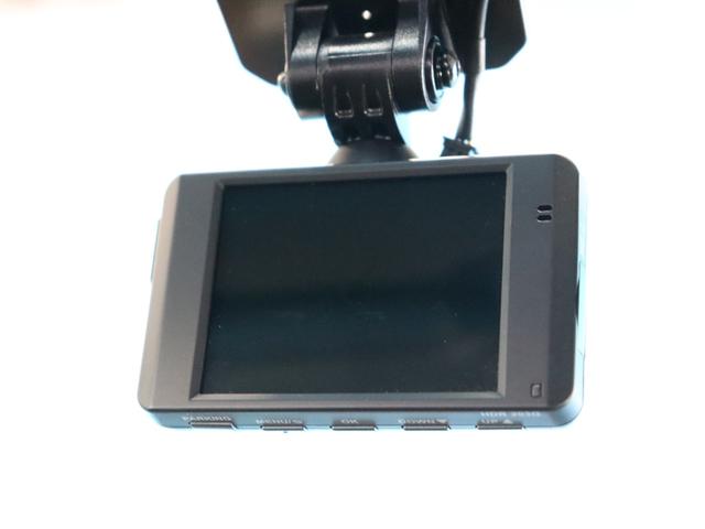 フィット e:HEVリュクス ブラウン革ハーフレザーシート/コンフォートビューパッケージ/置くだけ充電/純正8インチナビ/バックカメラ/Bluetooth接続/衝突軽減ブレーキ/アダプティブクルーズコントロール(55枚目)