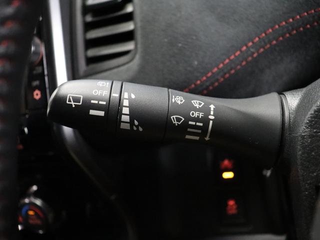 セレナ ニスモ　セーフティパック／純正９インチナビゲーション／後席フリップダウンモニター／全方位カメラ／アダプティブクルーズコントロール／プロパイロット／フルセグ／Ｂｌｕｅｔｏｏｔｈオーディオ／両側電動スライドドア（50枚目）