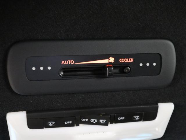 セレナ ニスモ　セーフティパック／純正９インチナビゲーション／後席フリップダウンモニター／全方位カメラ／アダプティブクルーズコントロール／プロパイロット／フルセグ／Ｂｌｕｅｔｏｏｔｈオーディオ／両側電動スライドドア（56枚目）