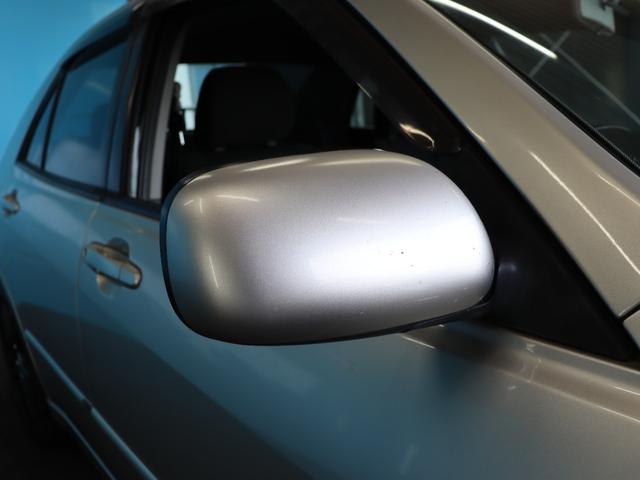 アルテッツァ ＲＳ２００　Ｚエディション　禁煙車／６速ＭＴ／ＢＬＩＴＺエアクリーナー／Ｗｅｄｓ製ＲＩＺＬＥＹ１７ＡＷ／ナビ／Ｂｌｕｅｔｏｏｔｈオーディオ／ＣＤ／ＤＶＤ再生可／キーレス／電動格納ミラー／オートライト（20枚目）