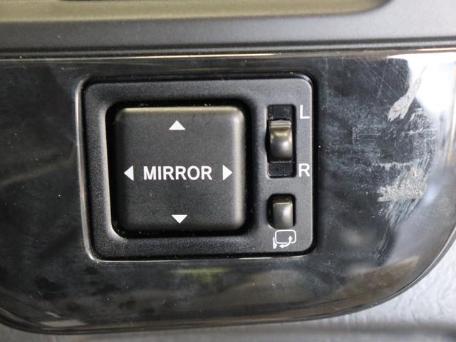 ミラジーノ ミニライトスペシャルターボ　４ＷＤ／５速ＭＴ／禁煙車／純正１４インチアルミホイール／キーレスエントリー／電動格納ミラー／エアコン／パワーステアリング／パワーウインドウ／運転席・助手席エアバッグ／ＣＤ／ブリティッシュグリーンマイカ（9枚目）