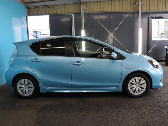 アクア S 禁煙/純正ナビ/バックカメラ/スマートキー/LEDヘッドライト/地デジ/Bluetooth接続/ステアリングリモコン/フォグランプ(28枚目)