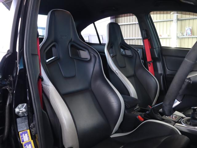 【ＲＥＣＡＲＯセミバケットシート】専用シートになります！シートのシワやキレなども無く非常に綺麗なお車でございます！