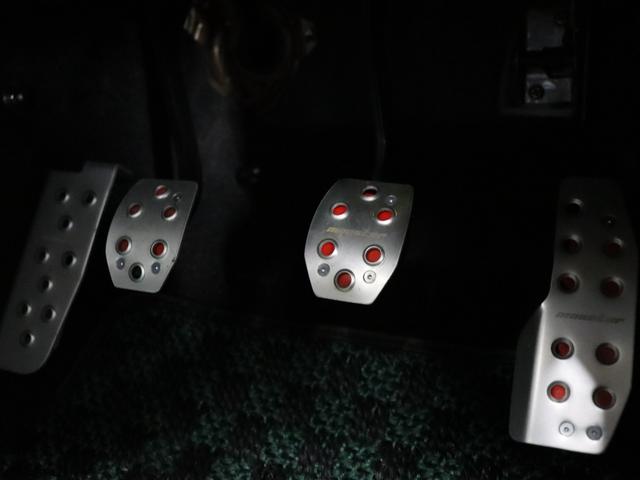 カプチーノ ベースグレード　禁煙／ＷＡＴＡＮＡＢＥ１４ＡＷ／前置きＩＣ／オイルクーラー／タイベル交換済み／スズキスポーツマフラー／ＭＯＮＳＴＥＲ車高調／フルバケ／ＢＬＩＴＺブースト計／ＮＡＲＤＩステアリング／カスタムパーツ（16枚目）