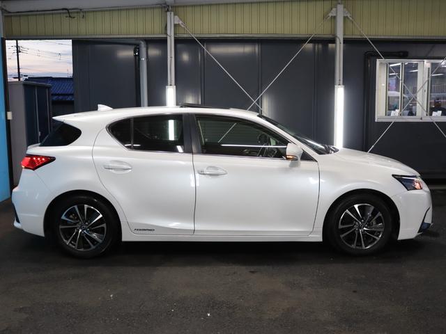 ＣＴ ＣＴ２００ｈ　バージョンＣ　後期型／ムーンルーフ／Ｌ＿ｔｅｘファブリックコンビシートセット／バックカメラ／ドライブレコーダー／シートヒーター／セーフティシステムプラス／ブルーレイ再生／禁煙／ＥＴＣ２．０／パワーシート／ＵＳＢ入力（23枚目）