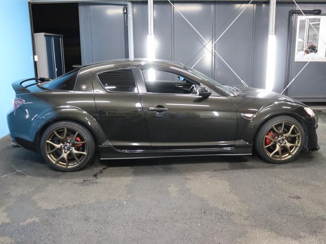 ＲＸ－８ スピリットＲ　６ＭＴ／ＦＥＥＤ製マフラー／ＲＥＣＡＲＯ純正セミバケットシート／純正ブロンズ１９インチＡＷ／ＰＩＶＯＴスロコン／アルパインＨＤＤナビ／Ｂｌｕｅｔｏｏｔｈオーディオ／フルセグ／Ｂカメラ／ＥＴＣ／禁煙（22枚目）